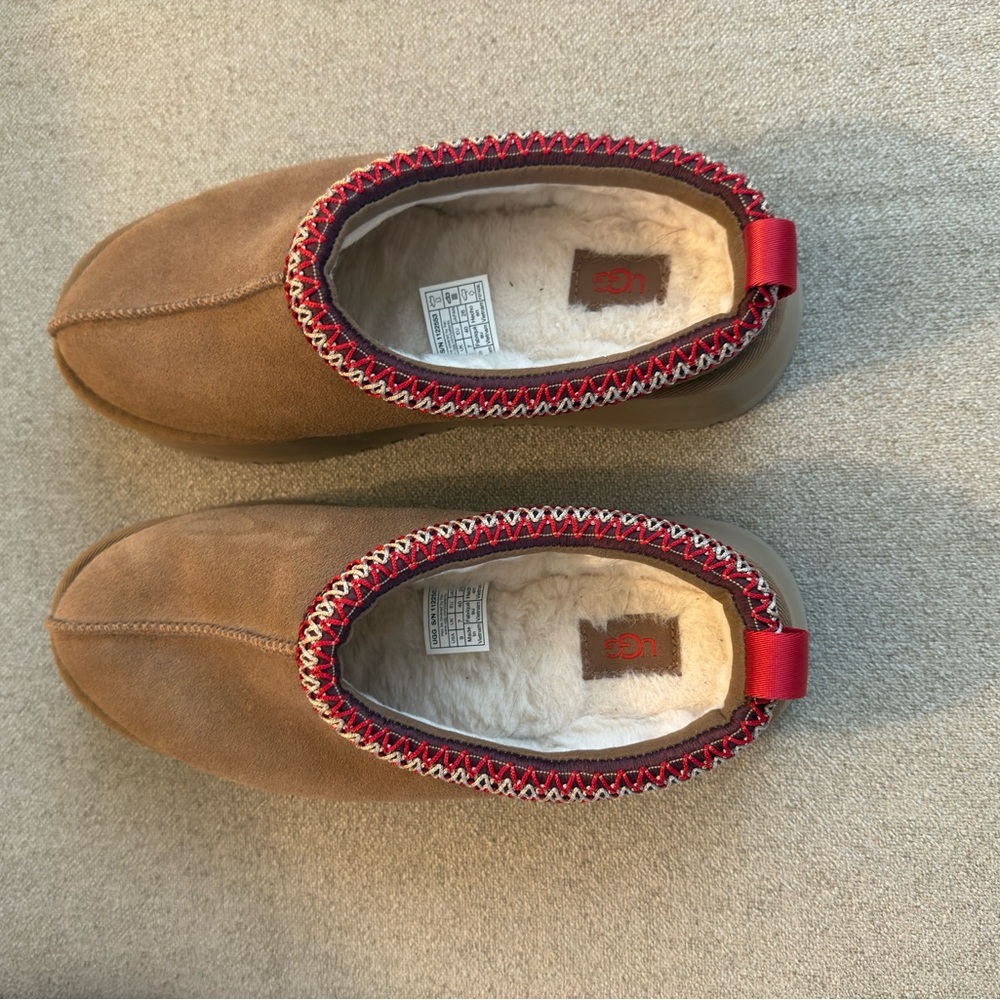 UGG Tazz slippers in chestnut